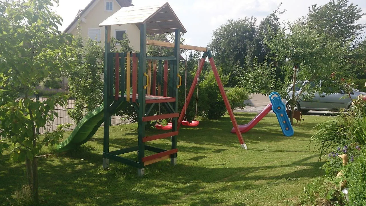 Ferienwohnung Maria Waldblick 95 Qm, Burtenbach